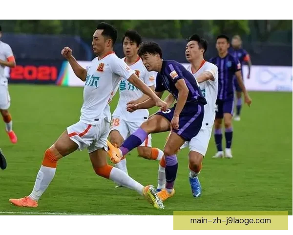 武汉长江足球俱乐部降级中甲后宣布解散结业 结束近二十年辉煌历史 武汉长江足球俱乐部降级中甲后宣布解散结业 结束近二十年辉煌历史